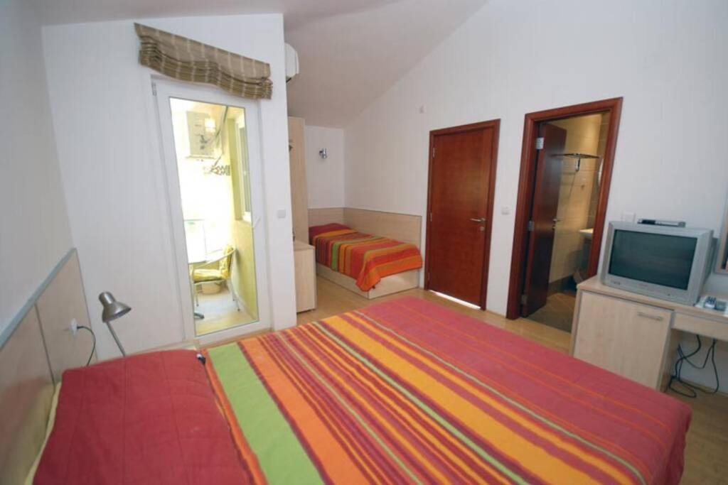 Bmv Room For 2-3 With Greenery View สเวติ สเตฟาน ภายนอก รูปภาพ